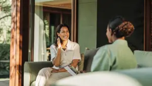 An encouraging therapy session at Legacy Healing Center Ohio, where clinical professionals provide support for managing post acute withdrawal syndrome.